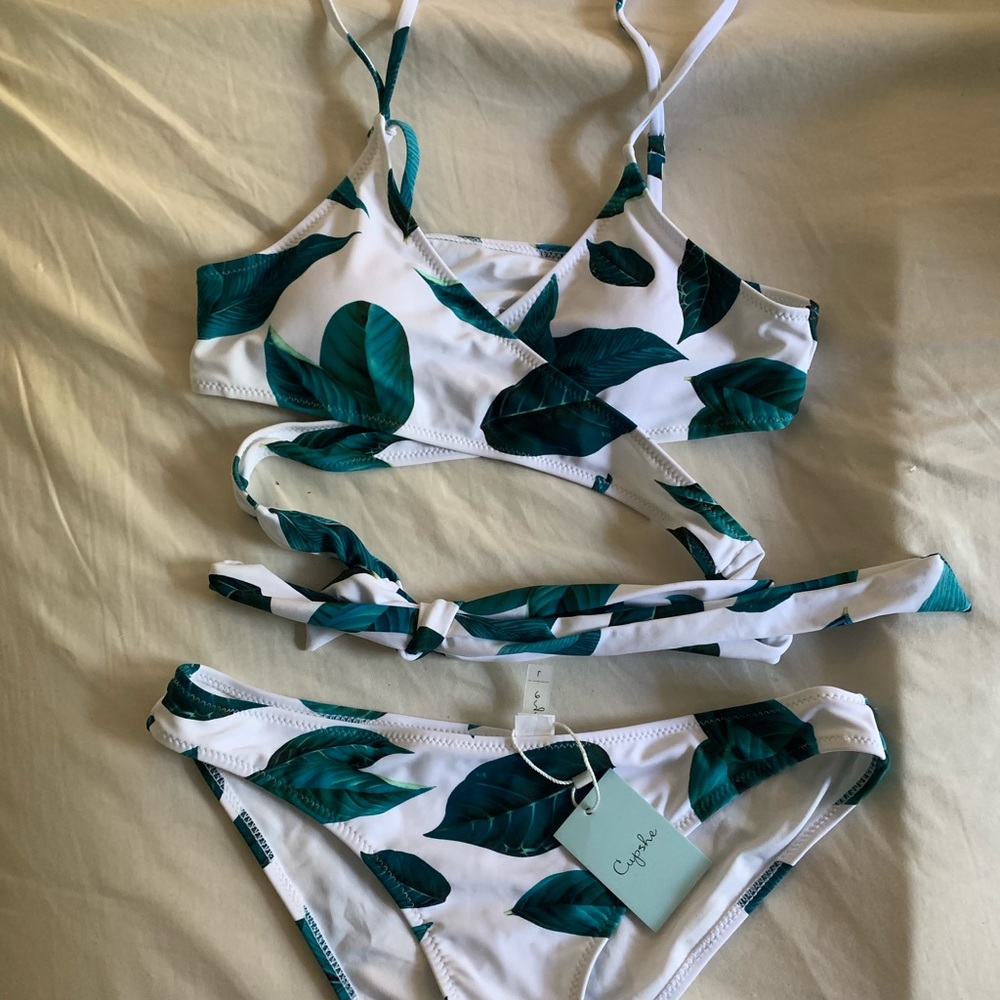 CUPSHE BATHING SUIT WRAP